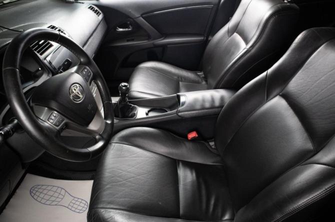 Toyota Avensis III Рестайлинг с пробегом 2011 года, цена 1 429 000 рублей, 220500 км, седан, Автокод Объявления