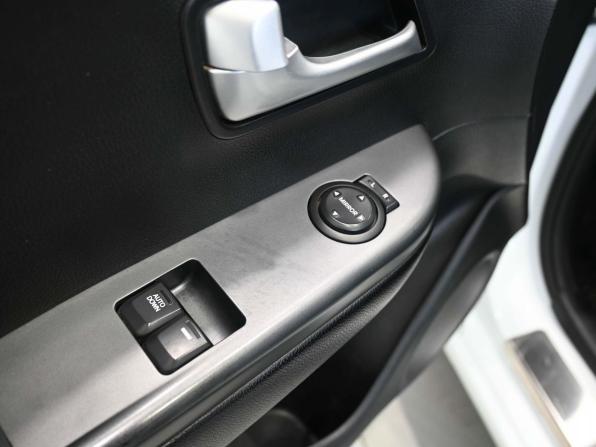Kia Rio III Рестайлинг с пробегом 2015 года, цена 929 900 рублей, 197000 км, седан, Автокод Объявления