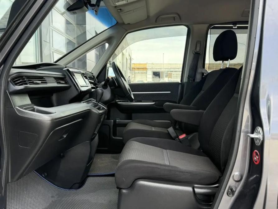 Honda Stepwgn V Рестайлинг Новосибирск  - изображение 10