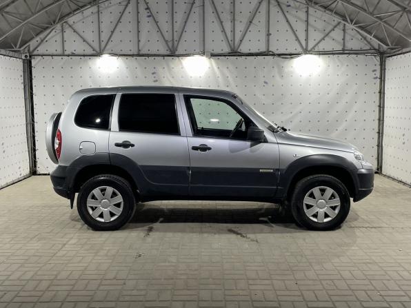 Chevrolet Niva I Рестайлинг с пробегом 2017 года, цена 720 000 рублей, 109129 км, внедорожник, Автокод Объявления
