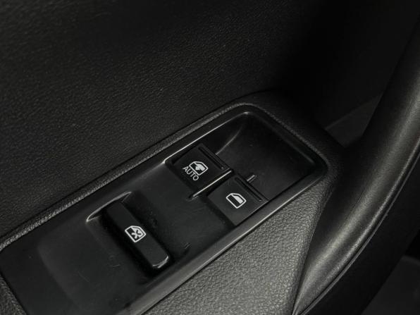 Volkswagen Polo V с пробегом 2014 года, цена 778 000 рублей, 200316 км, седан, Автокод Объявления