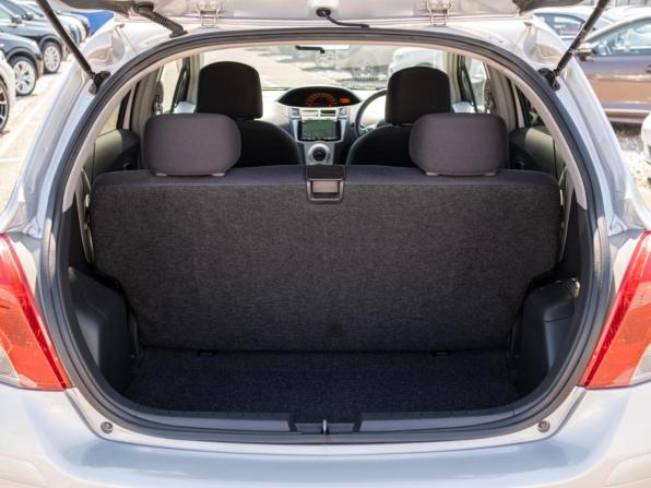 Toyota Vitz II (XP90) с пробегом 2010 года, цена 669 000 рублей, 189294 км, хэтчбек, Автокод Объявления