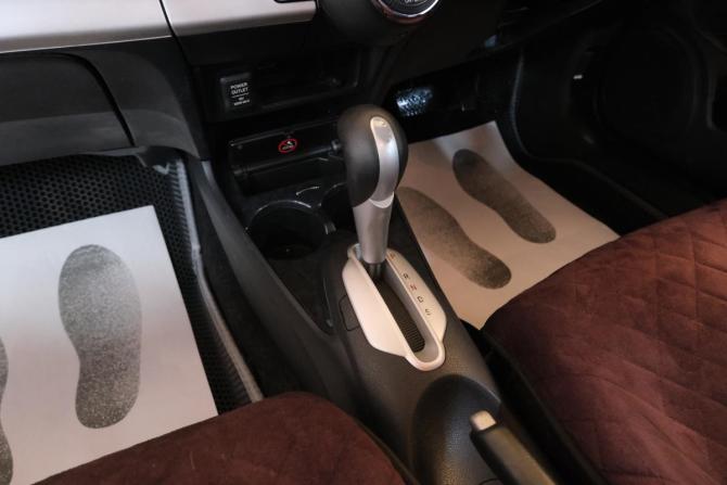 Honda Insight II Рестайлинг с пробегом 2012 года, цена 979 000 рублей, 195000 км, хэтчбек, Автокод Объявления