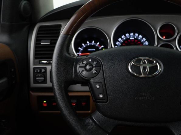 Toyota Sequoia II с пробегом 2012 года, цена 3 946 900 рублей, 160934 км, внедорожник, Автокод Объявления