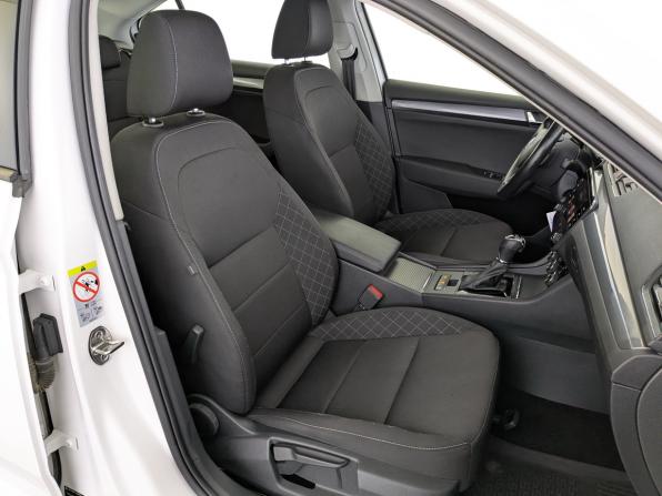 Skoda Superb III с пробегом 2019 года, цена 2 300 000 рублей, 94130 км, лифтбек, Автокод Объявления