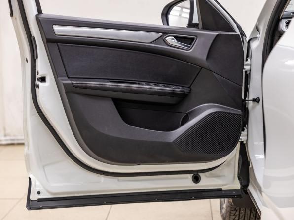 Renault Arkana I с пробегом 2021 года, цена 1 298 000 рублей, 47248 км, внедорожник, Автокод Объявления