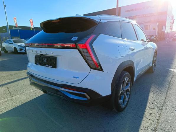 Geely Atlas II с пробегом 2024 года, цена 2 899 995 рублей, 30029 км, внедорожник, Автокод Объявления