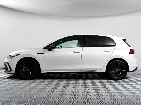 Volkswagen Golf VIII с пробегом 2021 года, цена 2 815 000 рублей, 53100 км, хэтчбек, Автокод Объявления