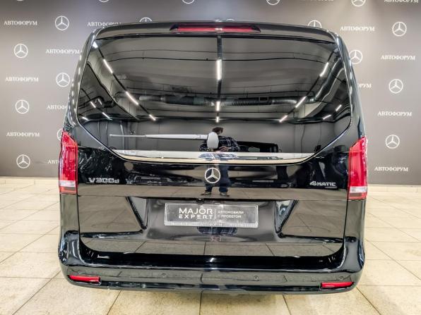 Mercedes-Benz V-Класс III (W447) Рестайлинг с пробегом 2022 года, цена 10 175 000 рублей, 31090 км, минивэн, Автокод Объявления