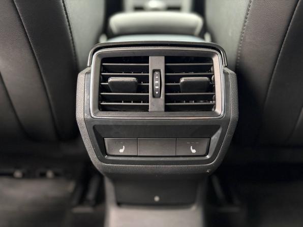 Skoda Karoq I с пробегом 2021 года, цена 1 995 000 рублей, 133859 км, внедорожник, Автокод Объявления