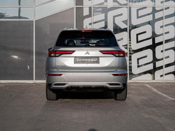 Mitsubishi Outlander IV с пробегом 2023 года, цена 4 880 000 рублей, 1962 км, внедорожник, Автокод Объявления
