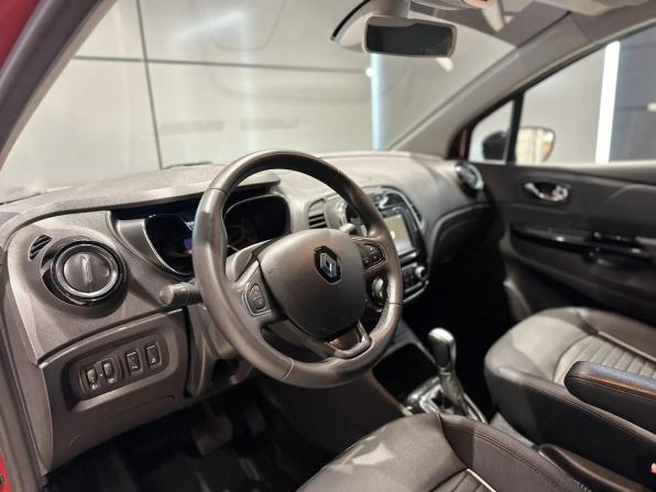 Renault Kaptur I с пробегом 2019 года, цена 1 385 000 рублей, 69000 км, внедорожник, Автокод Объявления