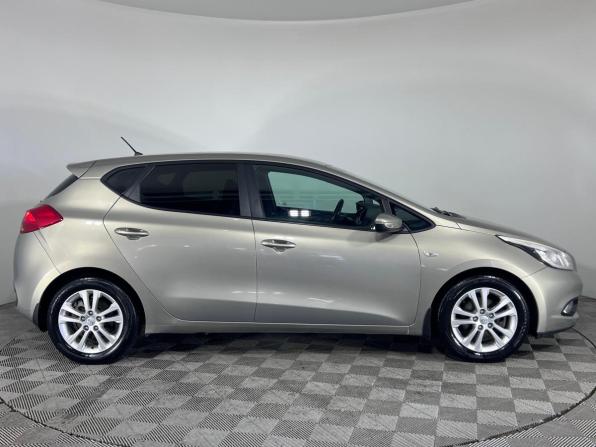 Kia Ceed II с пробегом 2012 года, цена 1 147 000 рублей, 170277 км, хэтчбек, Автокод Объявления