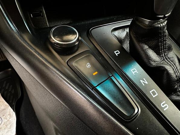 Ford Focus III Рестайлинг с пробегом 2017 года, цена 1 050 000 рублей, 92380 км, хэтчбек, Автокод Объявления
