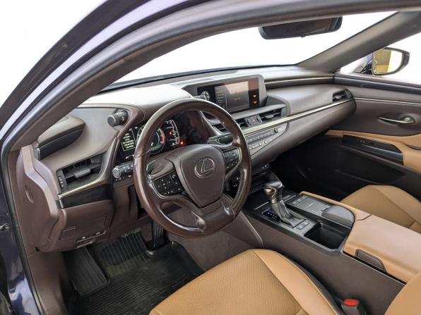 Lexus ES VII с пробегом 2019 года, цена 3 100 000 рублей, 155705 км, седан, Автокод Объявления