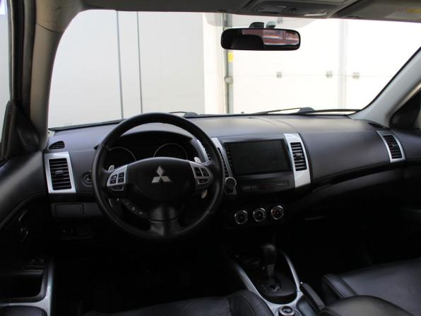 Mitsubishi Outlander II Рестайлинг с пробегом 2011 года, цена 1 299 000 рублей, 215000 км, внедорожник, Автокод Объявления