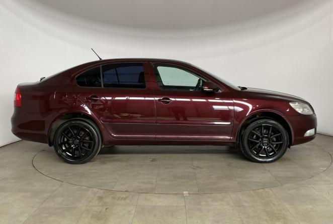 Skoda Octavia II (A5) Рестайлинг с пробегом 2012 года, цена 835 000 рублей, 274560 км, лифтбек, Автокод Объявления