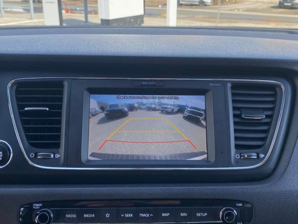 Kia Carnival III с пробегом 2019 года, цена 3 000 000 рублей, 97135 км, минивэн, Автокод Объявления
