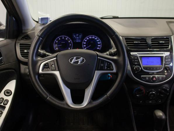 Hyundai Solaris I с пробегом 2012 года, цена 940 000 рублей, 98109 км, хэтчбек, Автокод Объявления