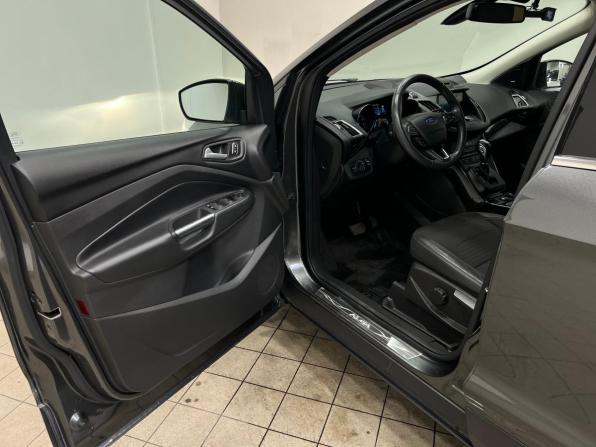 Ford Kuga II Рестайлинг с пробегом 2019 года, цена 1 779 000 рублей, 68400 км, внедорожник, Автокод Объявления