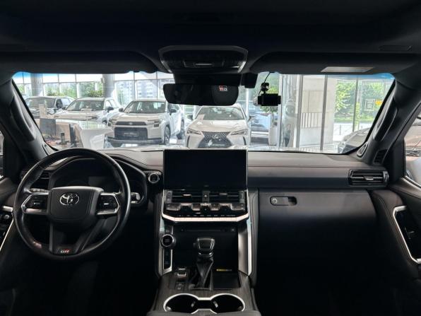 Toyota Land Cruiser 300 Series с пробегом 2022 года, цена 10 979 000 рублей, 51016 км, внедорожник, Автокод Объявления