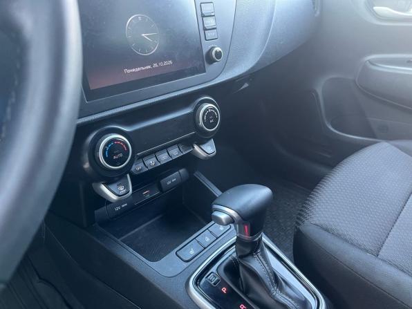 Kia Rio IV Рестайлинг с пробегом 2021 года, цена 1 070 000 рублей, 281000 км, седан, Автокод Объявления