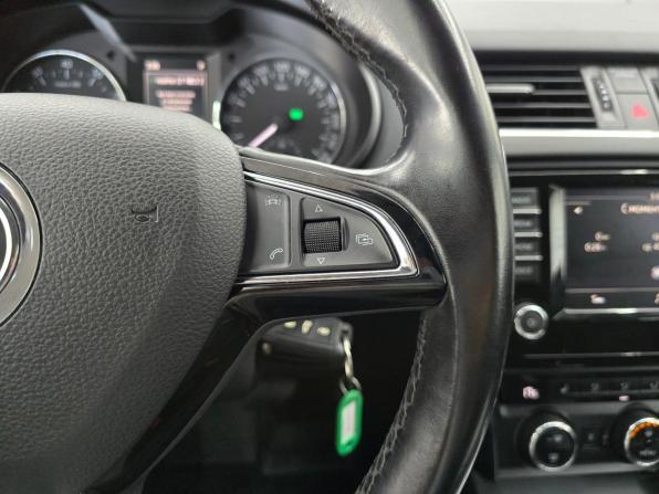 Skoda Octavia III (A7) с пробегом 2017 года, цена 1 599 000 рублей, 162553 км, лифтбек, Автокод Объявления