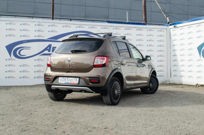 Renault Sandero II Рестайлинг с пробегом 2020 года, цена 899 000 рублей, 270000 км, хэтчбек, Автокод Объявления