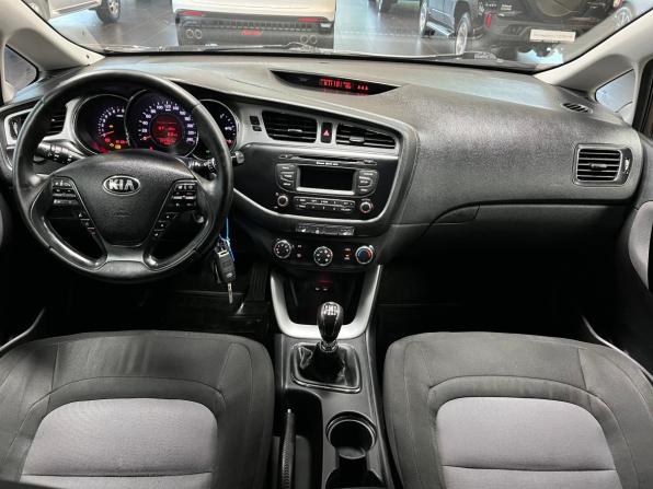 Kia Ceed II с пробегом 2013 года, цена 798 000 рублей, 235000 км, хэтчбек, Автокод Объявления