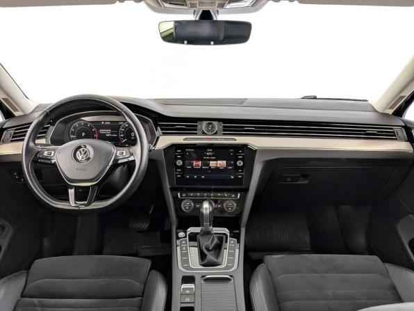 Volkswagen Passat B8 с пробегом 2018 года, цена 2 645 000 рублей, 66799 км, седан, Автокод Объявления