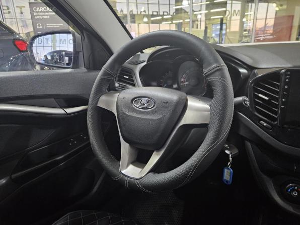 Lada (ВАЗ) Vesta I с пробегом 2017 года, цена 929 000 рублей, 102000 км, седан, Автокод Объявления