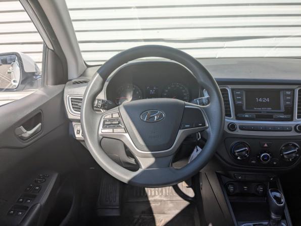 Hyundai Solaris II Рестайлинг с пробегом 2022 года, цена 1 665 000 рублей, 68053 км, седан, Автокод Объявления