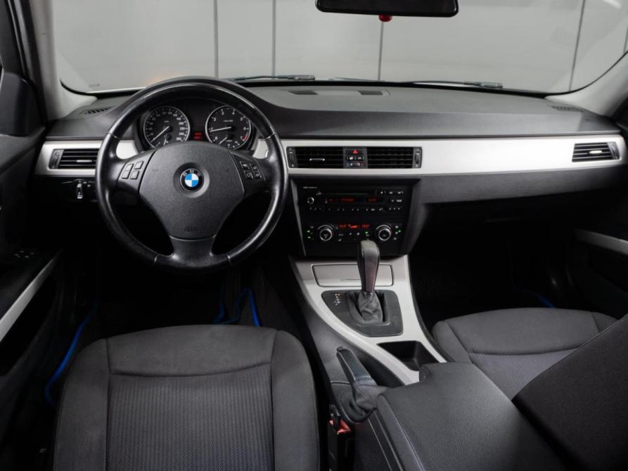 BMW 3 серии V (E90/E91/E92/E93) Рестайлинг Тюмень  - изображение 6