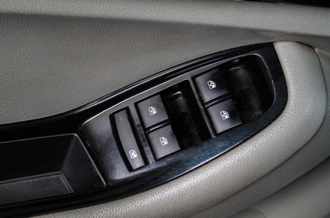 Chevrolet Orlando I с пробегом 2012 года, цена 899 000 рублей, 237000 км, компактвэн, Автокод Объявления