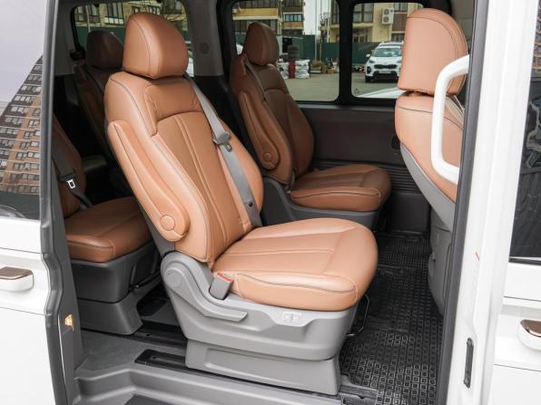 Hyundai Staria I с пробегом 2022 года, цена 4 970 000 рублей, 107340 км, минивэн, Автокод Объявления