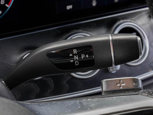 Mercedes-Benz E-Класс V (W213 S213 C238) Рестайлинг с пробегом 2021 года, цена 4 200 000 рублей, 254945 км, седан, Автокод Объявления