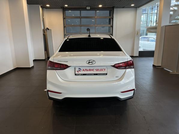 Hyundai Solaris II с пробегом 2019 года, цена 1 525 000 рублей, 114540 км, седан, Автокод Объявления