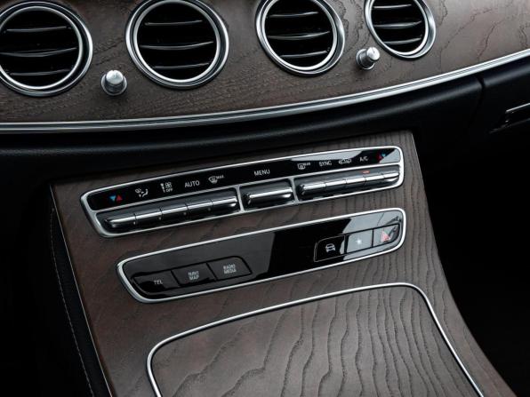 Mercedes-Benz E-Класс V (W213 S213 C238) Рестайлинг с пробегом 2021 года, цена 4 340 000 рублей, 72807 км, седан, Автокод Объявления