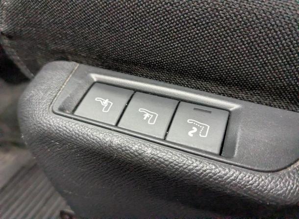 Peugeot 2008 II с пробегом 2020 года, цена 1 750 000 рублей, 78347 км, внедорожник, Автокод Объявления