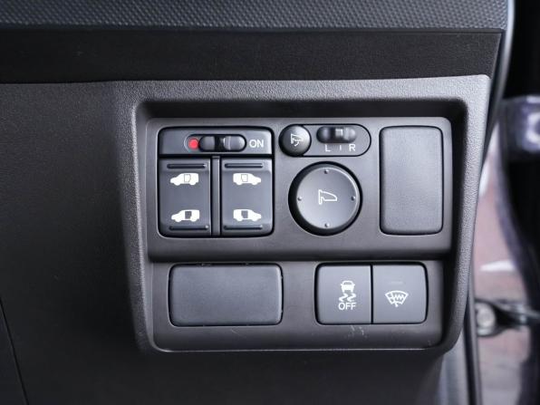Honda Freed I Рестайлинг с пробегом 2012 года, цена 1 080 000 рублей, 107657 км, компактвэн, Автокод Объявления