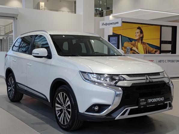 Mitsubishi Outlander III Рестайлинг 3 с пробегом 2019 года, цена 2 272 000 рублей, 101738 км, внедорожник, Автокод Объявления