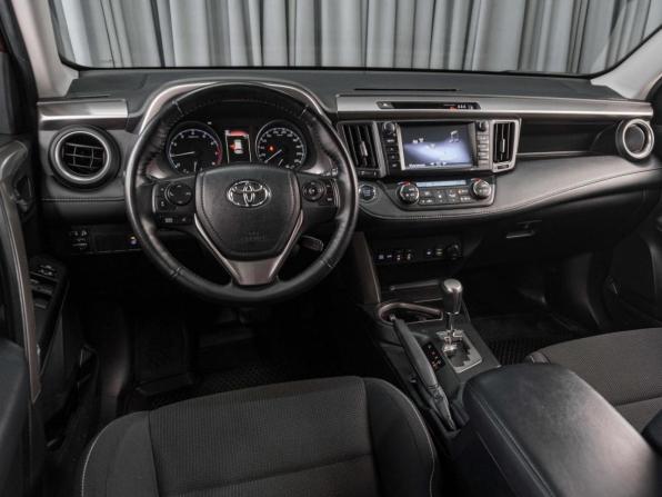 Toyota RAV4 IV (XA40) Рестайлинг с пробегом 2018 года, цена 2 249 070 рублей, 96655 км, внедорожник, Автокод Объявления