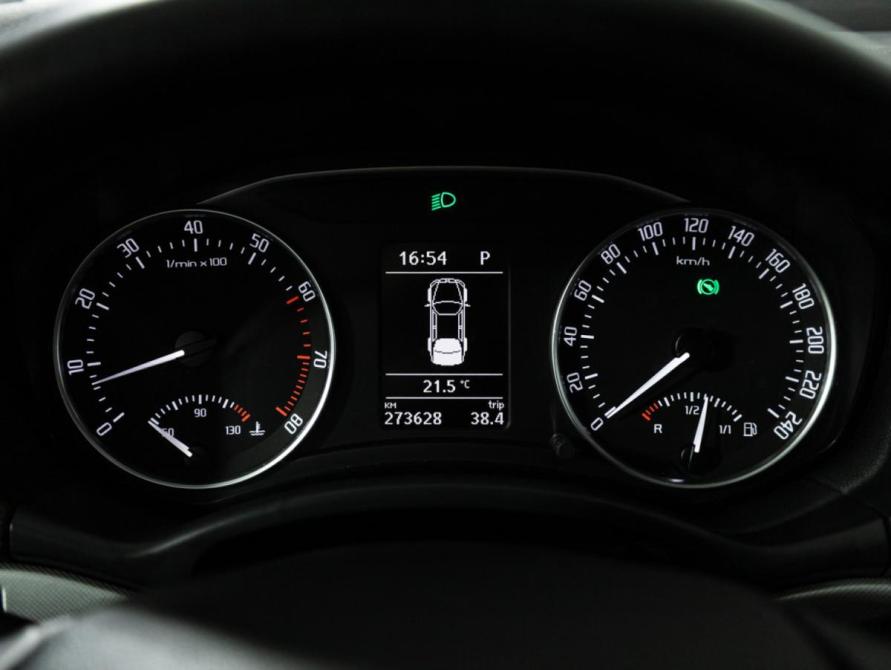 Skoda Octavia II (A5) Рестайлинг Санкт-Петербург  - изображение 13