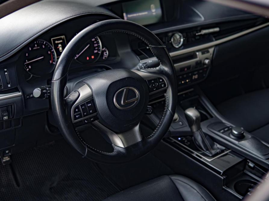 Lexus ES VI Рестайлинг Москва  - изображение 7