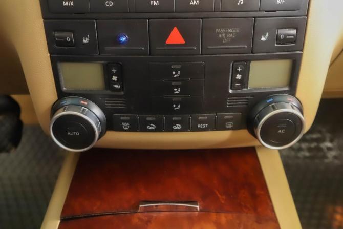 Volkswagen Touareg I Рестайлинг с пробегом 2008 года, цена 949 000 рублей, 427000 км, внедорожник, Автокод Объявления