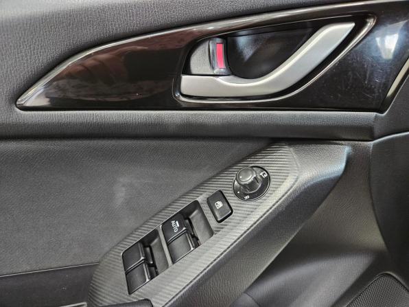 Mazda 3 III (BM) с пробегом 2014 года, цена 1 310 000 рублей, 161026 км, седан, Автокод Объявления