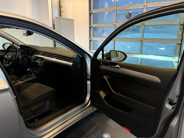Volkswagen Passat B8 Рестайлинг с пробегом 2019 года, цена 2 360 000 рублей, 67113 км, седан, Автокод Объявления