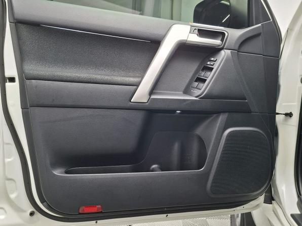 Toyota Land Cruiser Prado 150 Series Рестайлинг 3 с пробегом 2020 года, цена 5 534 000 рублей, 143568 км, внедорожник, Автокод Объявления