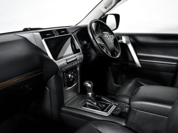 Toyota Land Cruiser Prado 150 Series Рестайлинг 2 с пробегом 2019 года, цена 4 850 000 рублей, 75400 км, внедорожник, Автокод Объявления