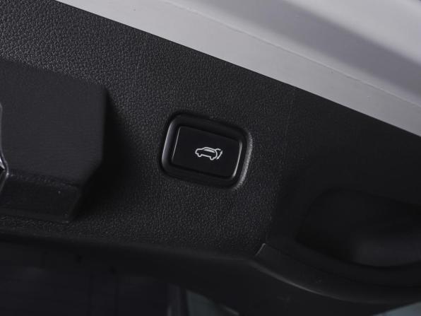 Kia Sportage V с пробегом 2023 года, цена 4 050 000 рублей, 38942 км, внедорожник, Автокод Объявления
